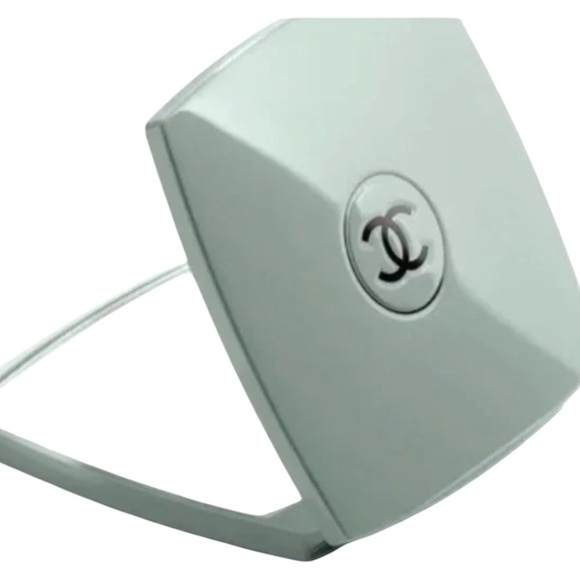 Chanel Mint Green Double Facettes Mirror - New In Box - Picture 2 of 4